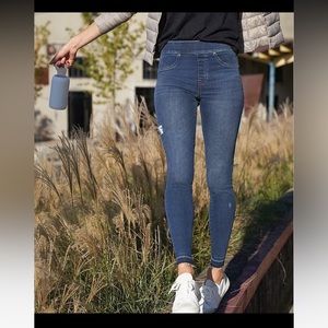 Spanx Jean Leggings. Distressed. Small